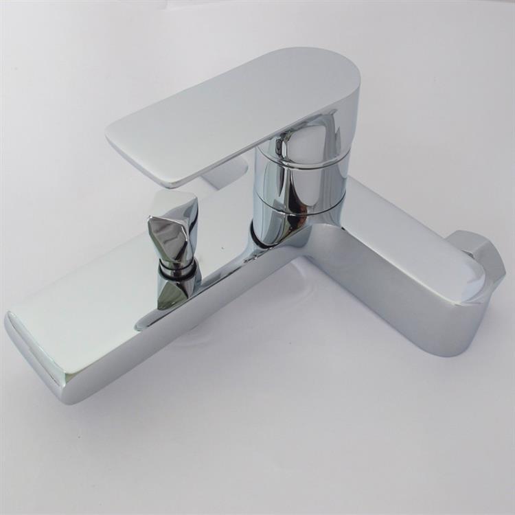 Bathroom chrome single handle bath faucet